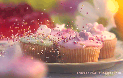 cupcake-sprinkle-drop-gif-renkli-duvar-blogspot-com-cupcake-gif-tumblr